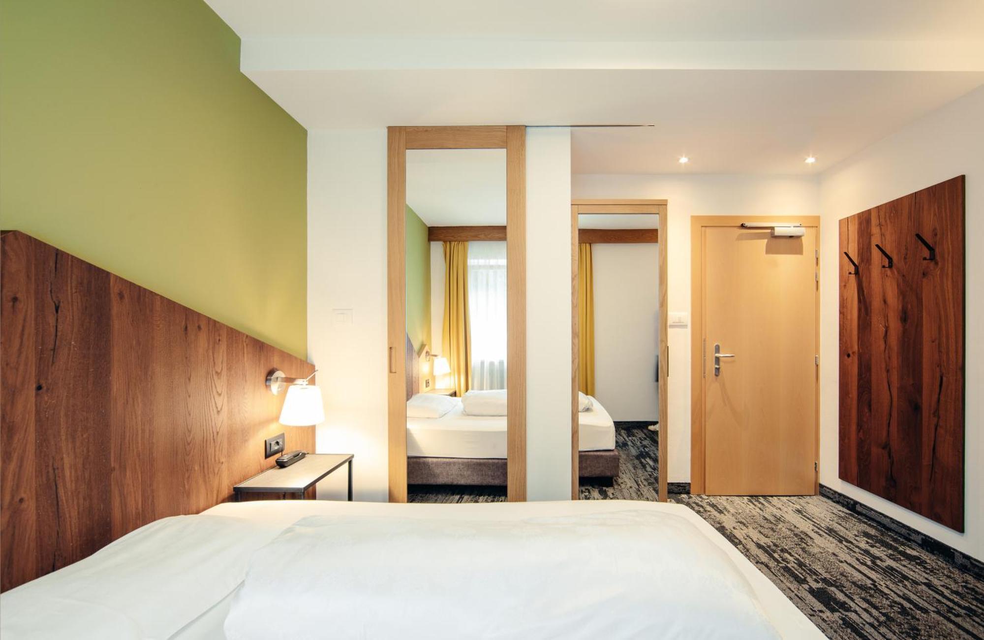 Hotel Ludwigshof & Luvina Trodena Værelse billede